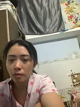 Snapshot of Minee1202 chatting on 11/03/25, 12:46 Minee1202 online show from 11/03/25, 12:46