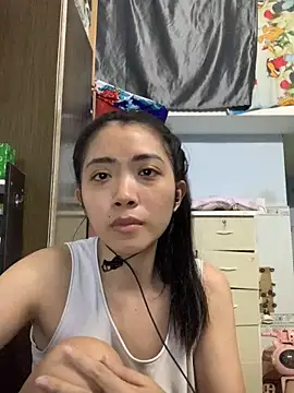 Snapshot of Minee1202 chatting on 11/08/25, 12:55 Minee1202 online show from 11/08/25, 12:55