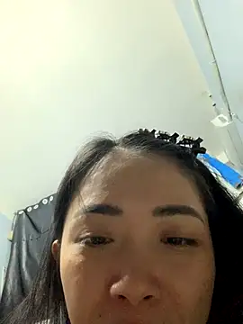 Snapshot of Minee1202 chatting on 11/14/25, 12:42 Minee1202 online show from 11/14/25, 12:42