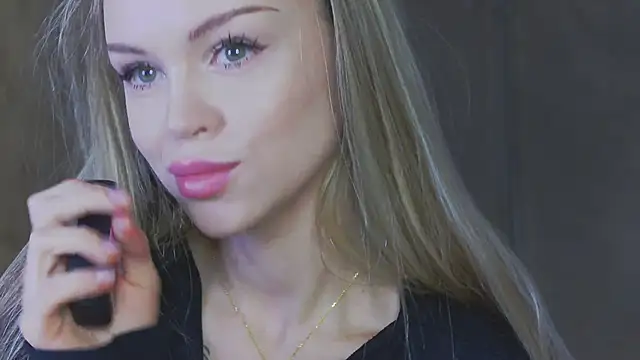 MarilynNova online show from 06/02/26, 07:43