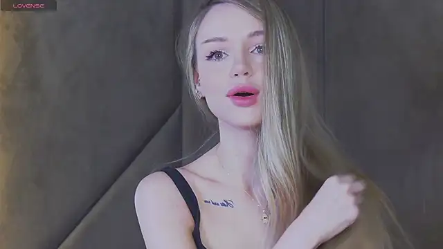 MarilynNova online show from 06/05/26, 05:36
