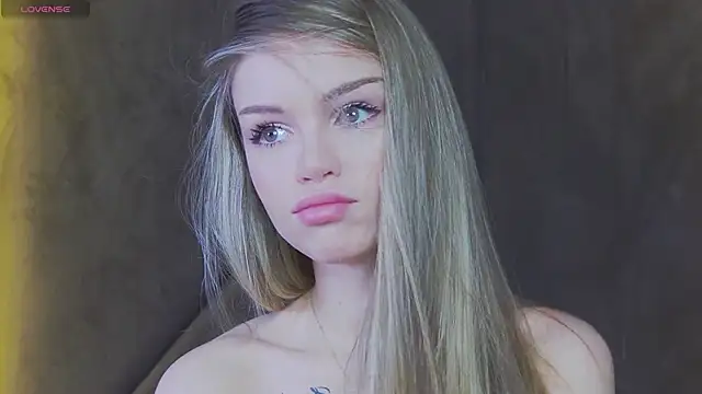 MarilynNova online show from 06/11/26, 04:43