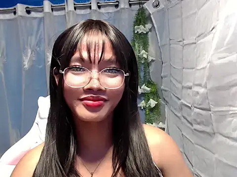 Snapshot of Anggeh_Slut chatting on 10/30/25, 02:13 Anggeh Slut online show from 10/30/25, 02:13