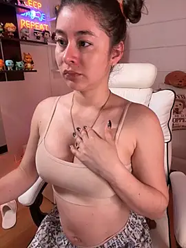 Sharon 07 online show from 11/15/25, 11:43