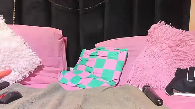 AmazingDarkDoll online show from 03/19/26, 06:50