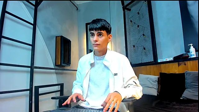 Dani mc1 online show from 11/20/25, 11:54