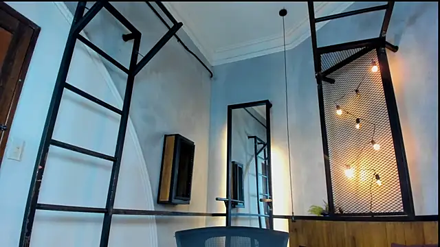 Dani mc1 online show from 11/24/25, 11:32