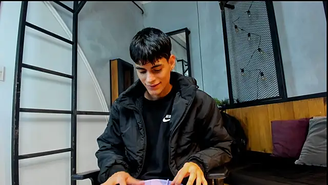 Dani mc1 online show from 11/28/25, 11:46