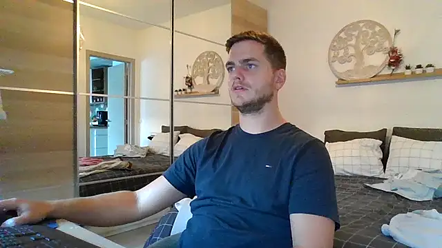 syl01 online show from 09/30/25, 04:45