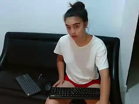 Arieeel 09 online show from 10/14/25, 11:05