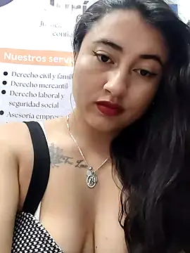 Snapshot of AMATISTA__16 chatting on 05/19/26, 12:22 AMATISTA 16 online show from 05/19/26, 12:22