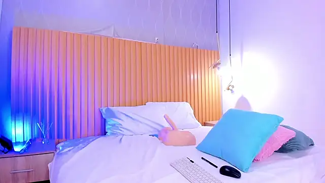 danaalamiri online show from 10/21/25, 09:48