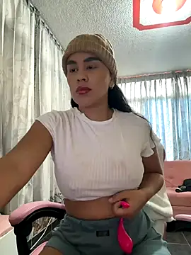 laure torres online show from 09/13/25, 11:54