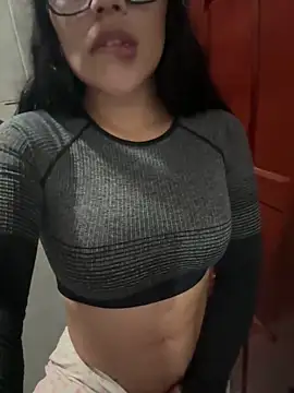 laure torres online show from 10/25/25, 12:07