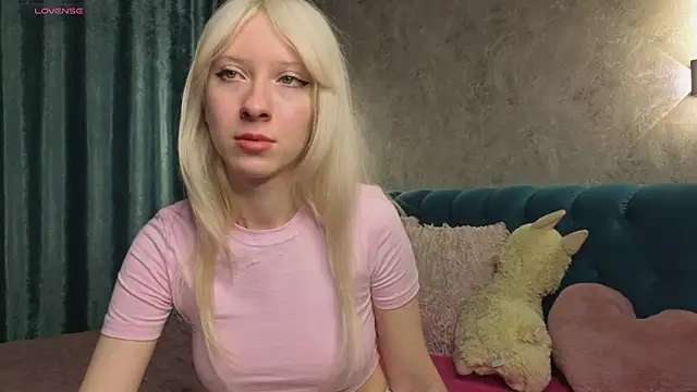 BubugAgaska online show from 10/15/25, 07:14