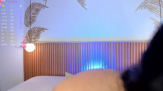 Valleriie  online show from 10/16/25, 02:18