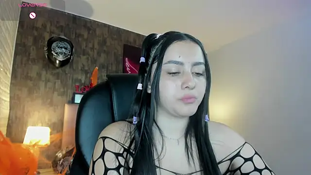 marian  stone online show from 10/23/25, 06:28