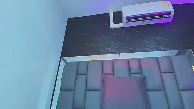 Roxana gomez online show from 09/27/25, 03:11