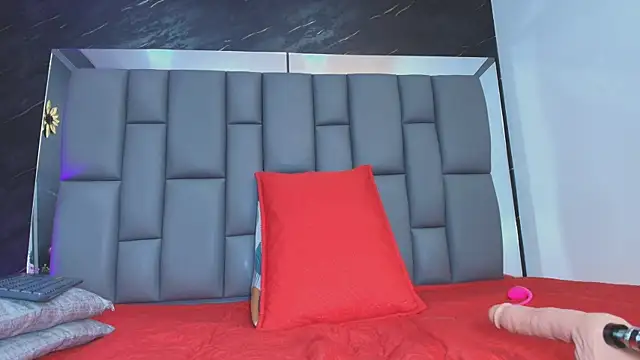 Roxana gomez online show from 10/03/25, 03:14