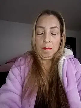 Estefania Arce online show from 01/07/26, 07:38