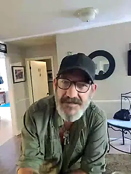 FoxnMouse online show from 10/07/25, 05:54