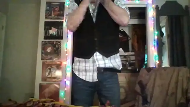 FoxnMouse online show from 12/18/25, 06:52