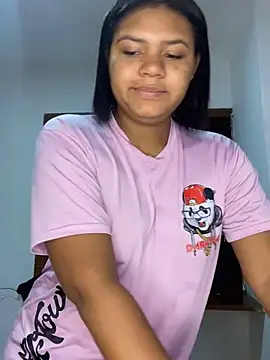 Snapshot of nudesketch1 chatting on 10/23/25, 02:33 nudesketch1 online show from 10/23/25, 02:33