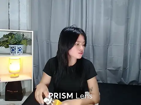 Urasian ladybug online show from 10/01/25, 05:13