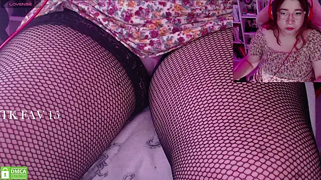 Pink girl0n online show from 11/28/25, 06:16