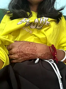 Snapshot of modelnishu chatting on 10/12/25, 04:33 modelnishu online show from 10/12/25, 04:33