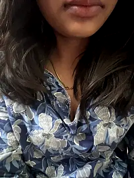 Snapshot of modelnishu chatting on 10/20/25, 12:22 modelnishu online show from 10/20/25, 12:22