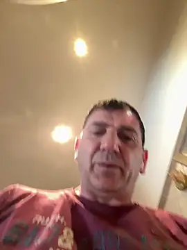 Snapshot of BULLBSX chatting on 03/20/26, 02:33 BULLBSX online show from 03/20/26, 02:33