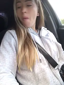 Snapshot of Reina_Cummings chatting on 09/14/25, 04:44 Reina Cummings online show from 09/14/25, 04:44