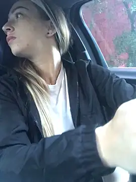 Snapshot of Reina_Cummings chatting on 09/16/25, 04:46 Reina Cummings online show from 09/16/25, 04:46