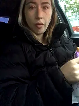 Snapshot of Reina_Cummings chatting on 09/29/25, 04:50 Reina Cummings online show from 09/29/25, 04:50