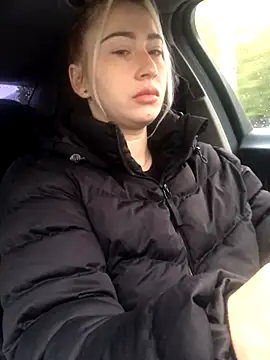 Snapshot of Reina_Cummings chatting on 10/06/25, 05:05 Reina Cummings online show from 10/06/25, 05:05