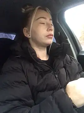 Snapshot of Reina_Cummings chatting on 10/07/25, 05:04 Reina Cummings online show from 10/07/25, 05:04