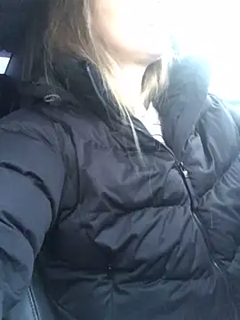 Snapshot of Reina_Cummings chatting on 10/09/25, 04:54 Reina Cummings online show from 10/09/25, 04:54