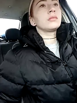 Snapshot of Reina_Cummings chatting on 11/17/25, 05:57 Reina Cummings online show from 11/17/25, 05:57