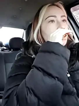 Snapshot of Reina_Cummings chatting on 11/20/25, 06:02 Reina Cummings online show from 11/20/25, 06:02