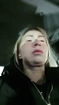 Snapshot of Reina_Cummings chatting on 12/18/25, 04:51 Reina Cummings online show from 12/18/25, 04:51