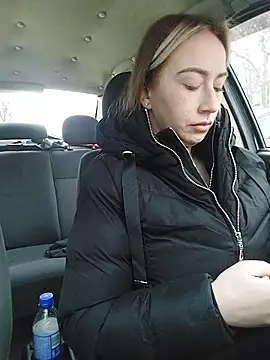 Snapshot of Reina_Cummings chatting on 01/19/26, 06:06 Reina Cummings online show from 01/19/26, 06:06