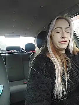 Snapshot of Reina_Cummings chatting on 03/03/26, 05:57 Reina Cummings online show from 03/03/26, 05:57