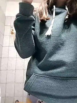 Auroraluna - online show from 09/21/25, 09:05