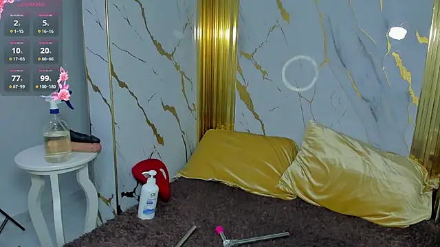 megann  up online show from 10/06/25, 08:34