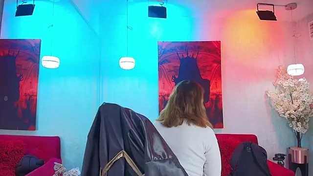 Snapshot of Valery_milleer chatting on 10/27/25, 12:31 Valery milleer online show from 10/27/25, 12:31