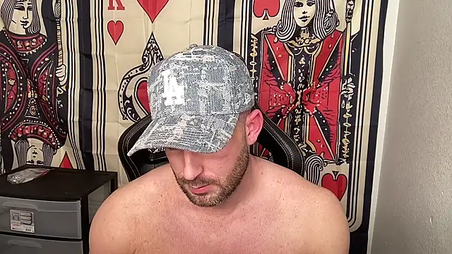 Snapshot of brettmycles28 chatting on 11/13/25, 02:10 brettmycles28 online show from 11/13/25, 02:10