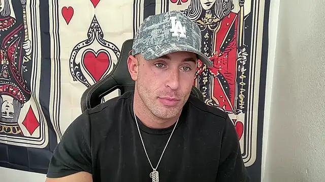 Snapshot of brettmycles28 chatting on 11/29/25, 05:05 brettmycles28 online show from 11/29/25, 05:05