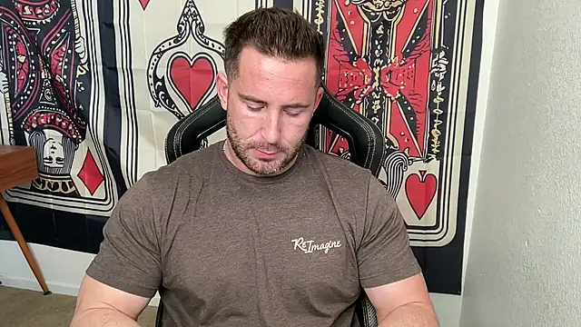 Snapshot of brettmycles28 chatting on 12/14/25, 08:24 brettmycles28 online show from 12/14/25, 08:24