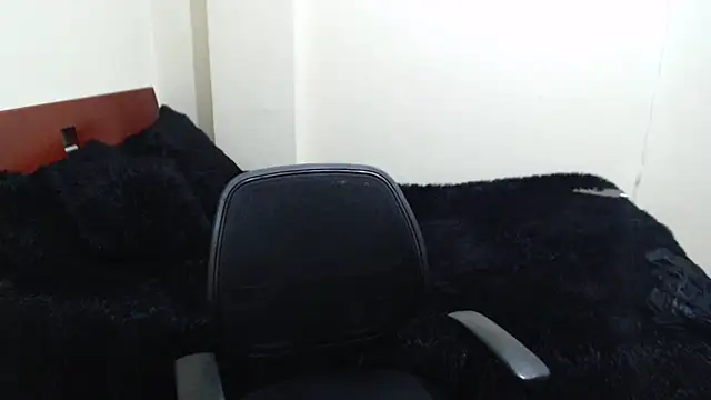 Snapshot of ruby_sky69 chatting on 11/20/25, 12:49 ruby sky69 online show from 11/20/25, 12:49